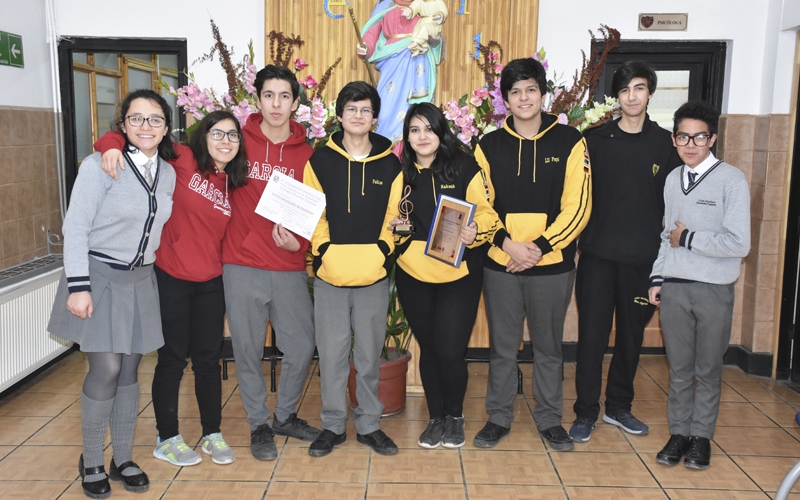 Alumnos del LSMF participaron del V Festival de la Voz del Colegio Pto Natales