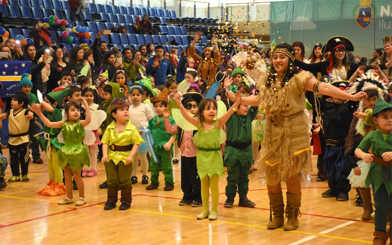 Niños de la Pre-Básica participaron del carnavalito de Puerto Natales