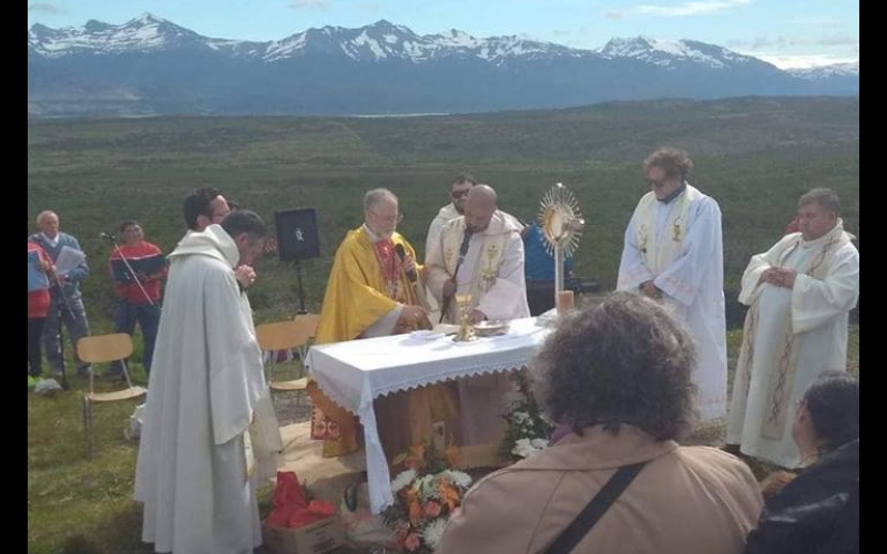 Peregrinación hacia la Virgen de la Patagonia