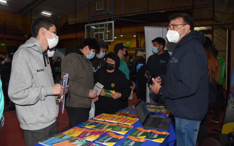 Estudiantes se dieron cita en la 14° Feria de Educación Superior organizada por el LSMF
