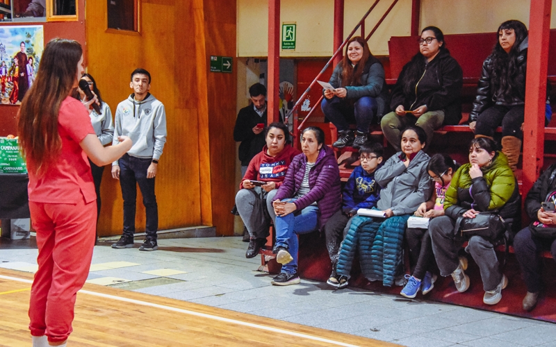 Apoderados de 1° a 4° básico participaron en 2° Escuela para Padres