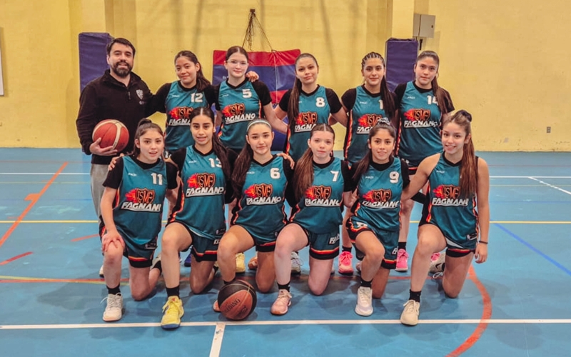 Básquetbol de enseñanza media presente en la Copa St. James