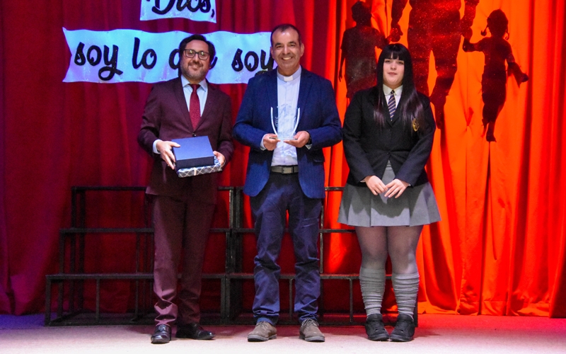 Un corazón salesiano que acompaña: 25 Años de Vida Religiosa del Padre Pedro Carrera R. SDB